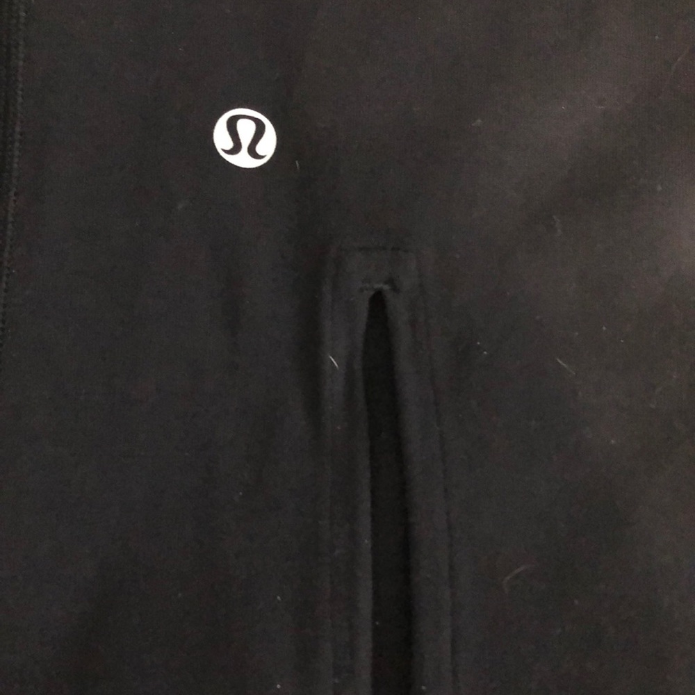 Lululemon Crops - Picture 3 of 4